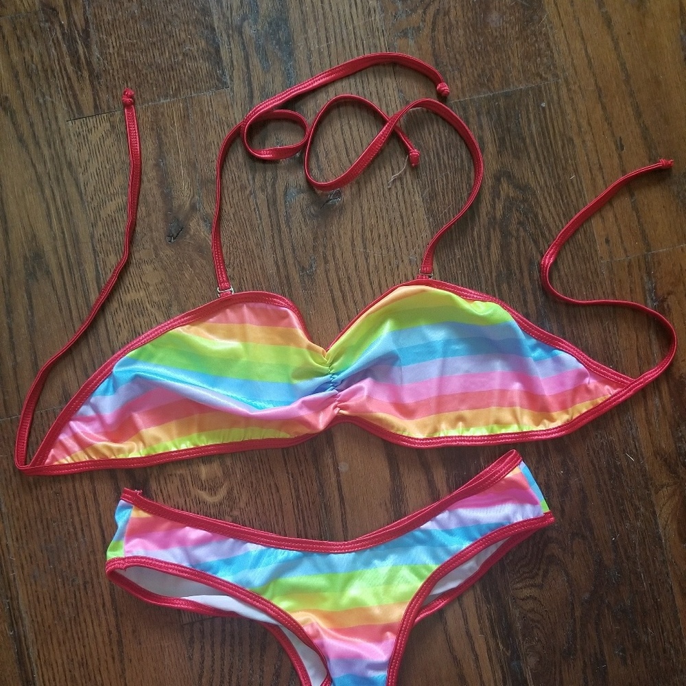 ***SOLD***Rainbow bandeau scrunch bikini set S